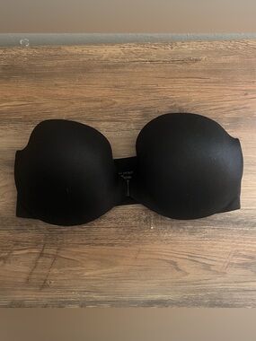 Victoria’s Secret Black Strapless Front Clasp Bra Size 34D
